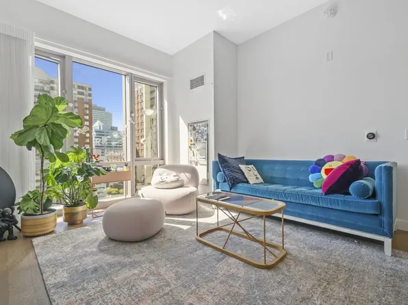 75 Park Ln, Jersey City, NJ