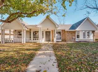 2137 Oriole Dr, Lewisville, TX 75077