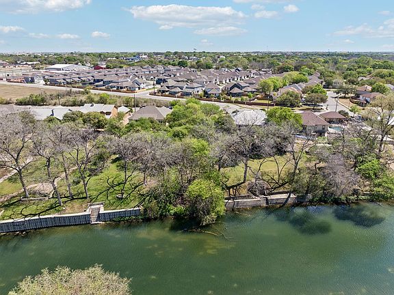 2nd image of 1049 River Terrace