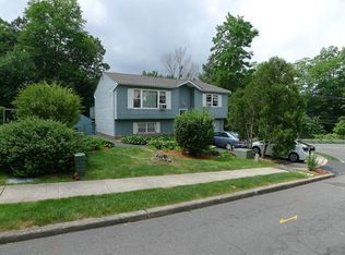 1 Valley Dr, Nanuet, NY 10954