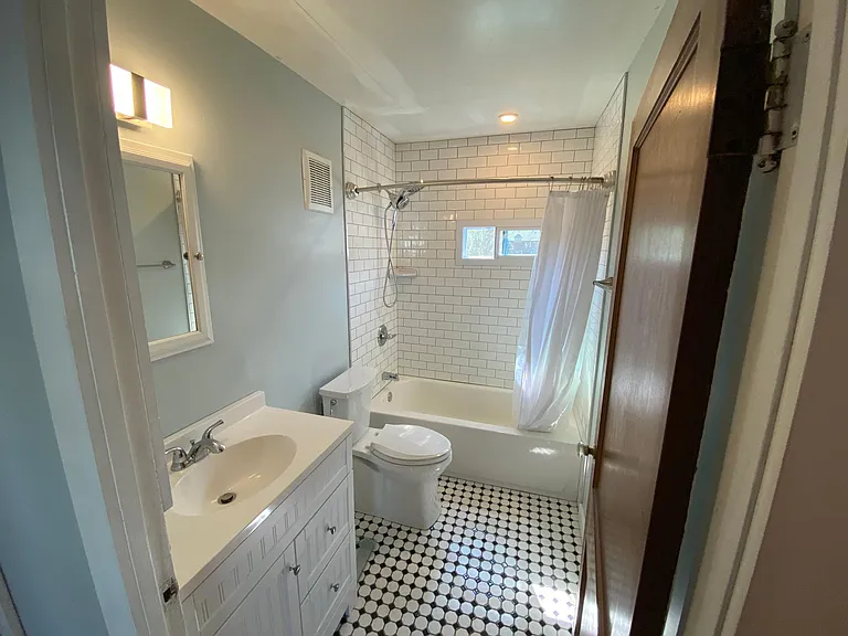 3 Genesee Ave — Photo 16