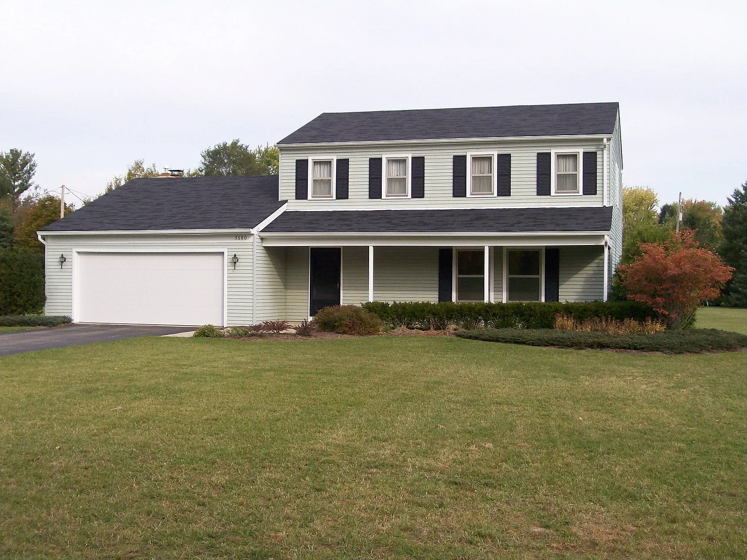5680 Blue Grass Ln photo 1