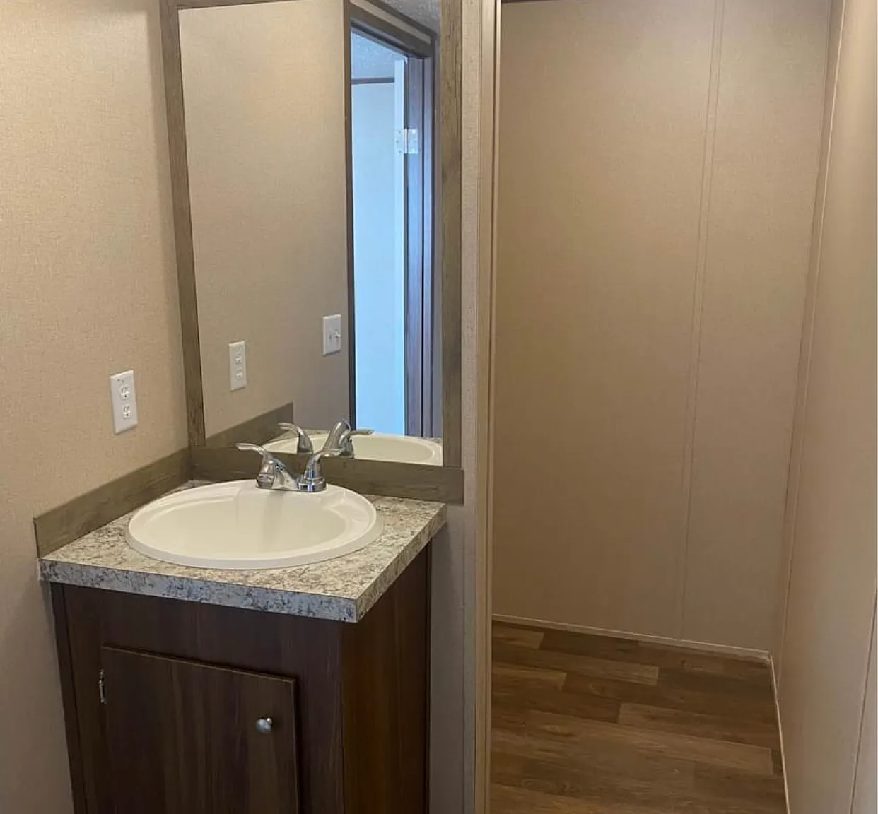 322 Fern Spring Dr — Photo 4