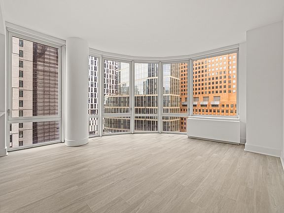 3rd image of 86 Fleet Pl APT 10E