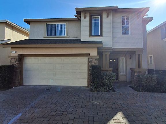 2nd image of 2817 W Canyon Ave