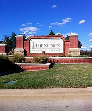 3rd image of 1315 Shores Cir