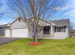 153 Pheasant Ridge Dr, Montrose, MN 55363