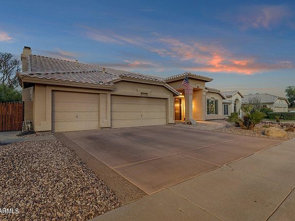 5th image of 2093 N 134TH Avenue