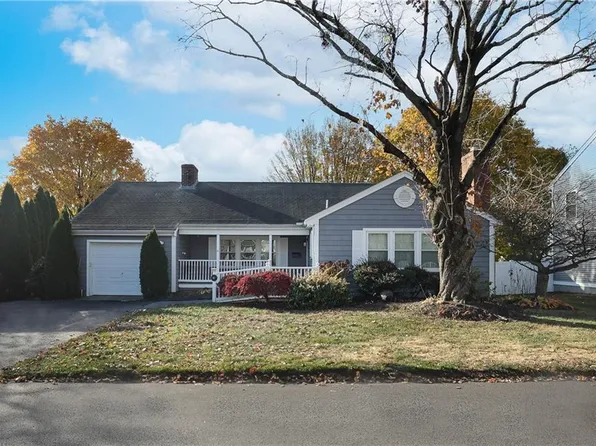 61 Cushman Ave, East Providence, RI 02914