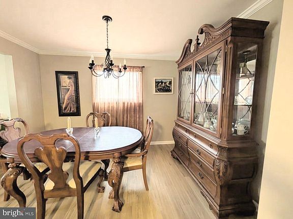 5th image of 786 Boxwood Dr