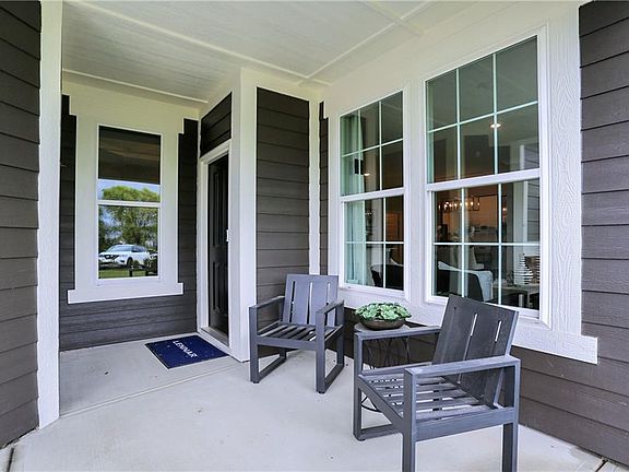 3rd image of 11718 Harvester Cir N