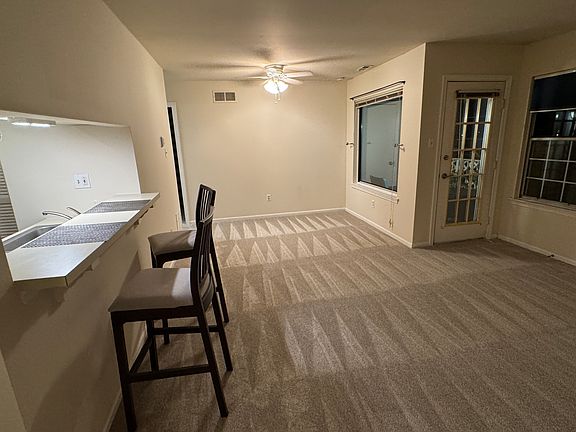 2nd image of 504 Diamond Dr