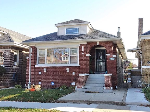 2nd image of 8233 S Kenwood Ave