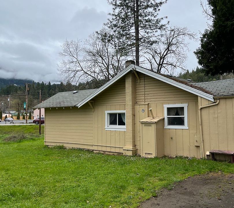 1st image of 135 Deleane Dr