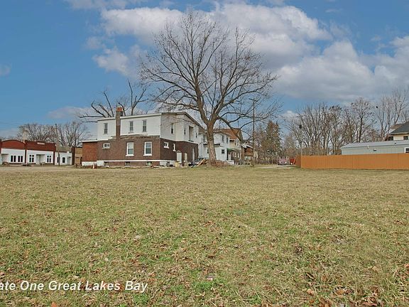 5th image of 800 Martin Luther King Ave