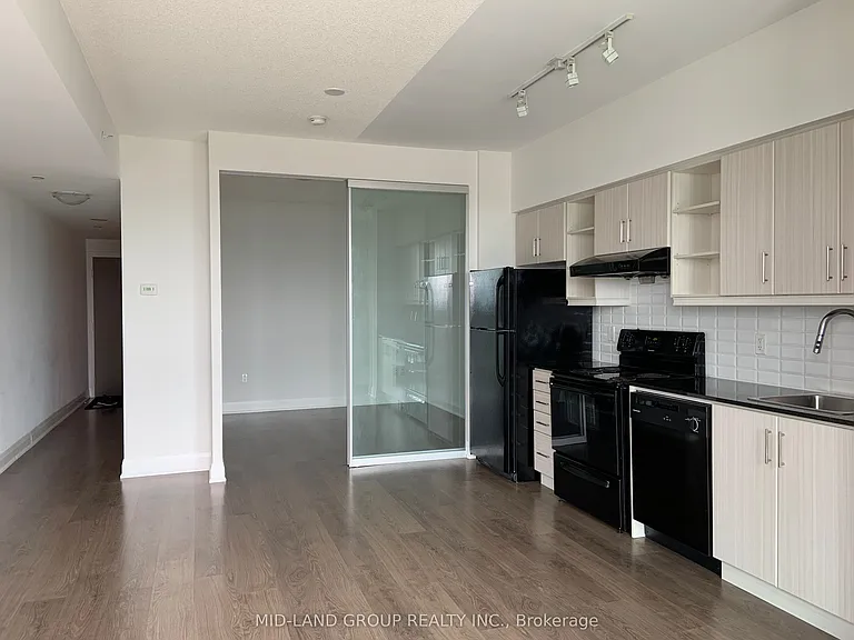 160 Vanderhoof Ave #1512 — Photo 2