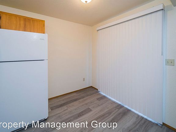 4th image of 12710 51st Ave NE #B
