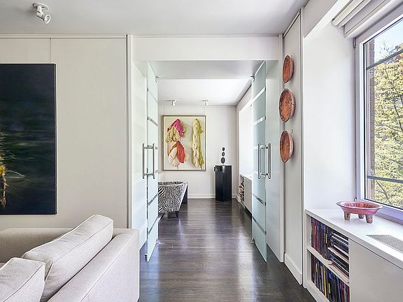 2nd image of 880 5th Ave #4JK