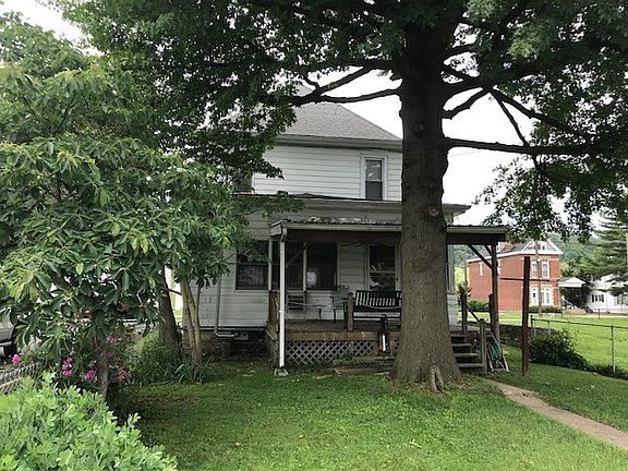 4th image of 928 E 2nd St