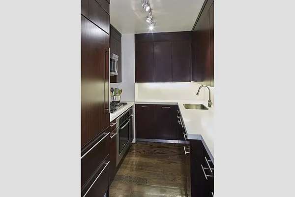 Sold by Stribling | media 3