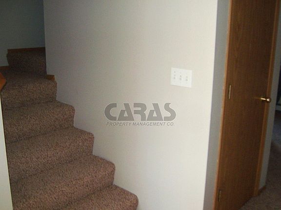 4th image of 1150 34th St APT 9D