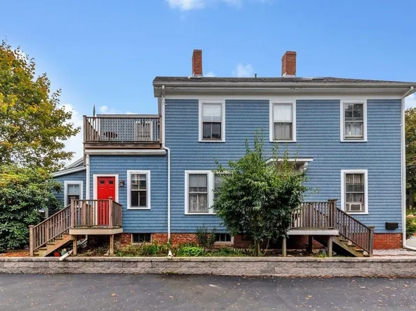 1 Hill St #1, Newburyport, MA 01950