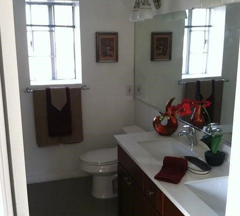 2nd image of 10648 Olive St