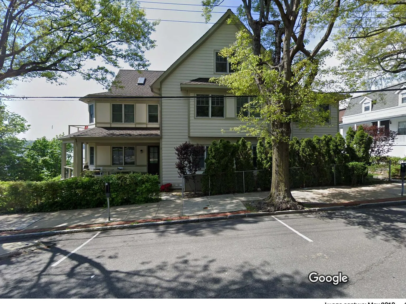 3 bed, 1600 sqft, $5,800 — Photo 1