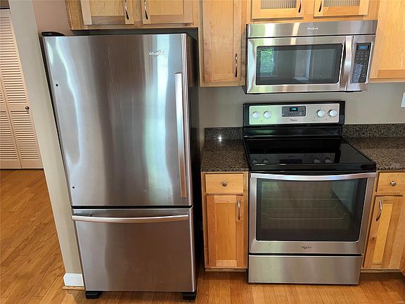 3rd image of 5360 Pershing Ave APT 3B