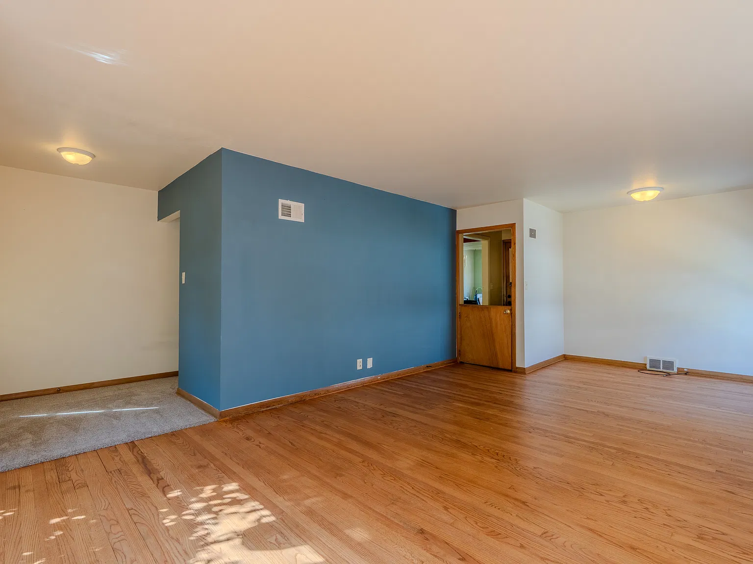 3 bed, 1159 sqft, $2,700 — Photo 4