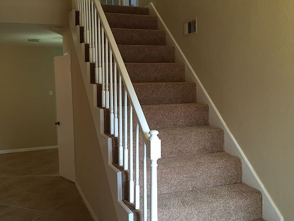4th image of 19622 Lake Hollow Ln