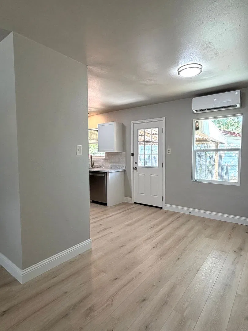 807 Raleigh Cir, Arlington, TX, 76010 — Photo 3
