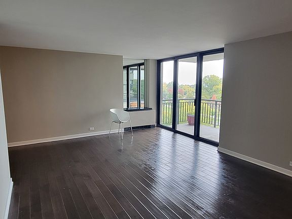 2nd image of 3430 N Lake Shore Dr APT 7J