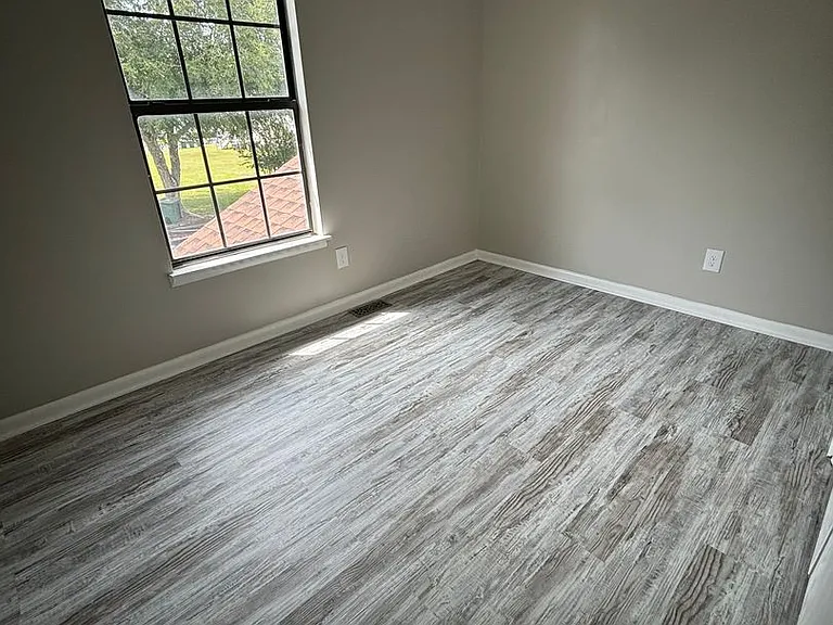 912 Pineland Ave #5 — Photo 19
