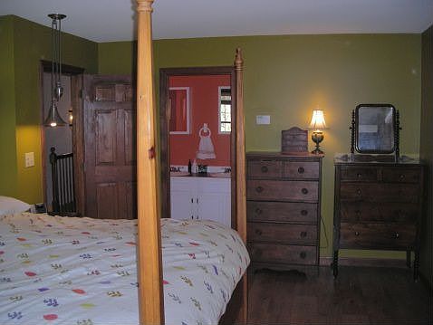 3rd image of 370 Willow Ave