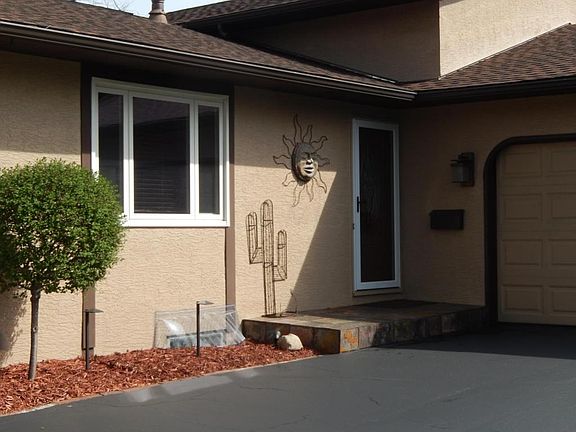3rd image of 5424 Tamarack Blvd