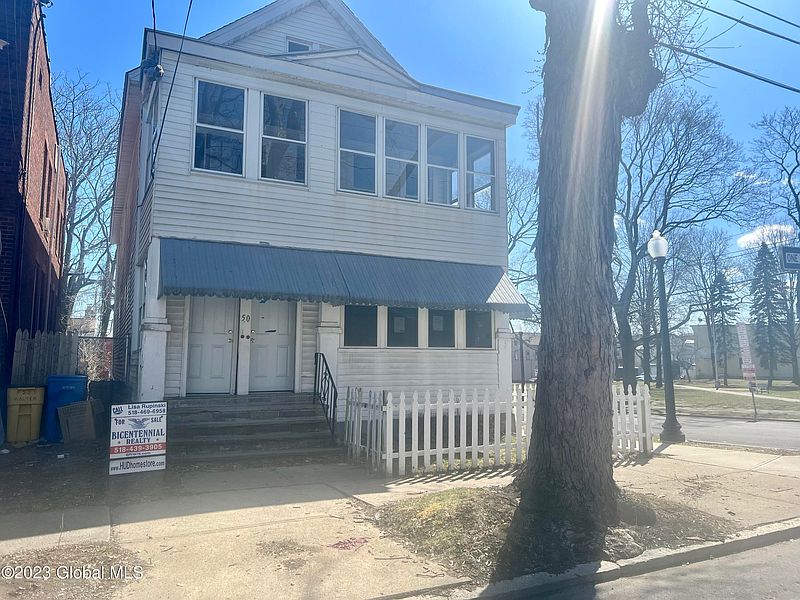 3rd image of 50 WALTER Street