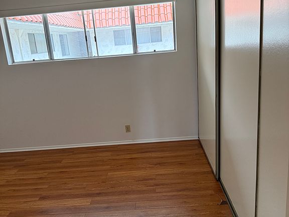 4th image of 957 W 8th St APT 9
