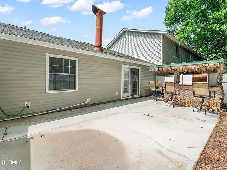 1 S Onsville Pl — Photo 19