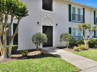 13715 Richmond Park Dr #601, Jacksonville, FL 32224