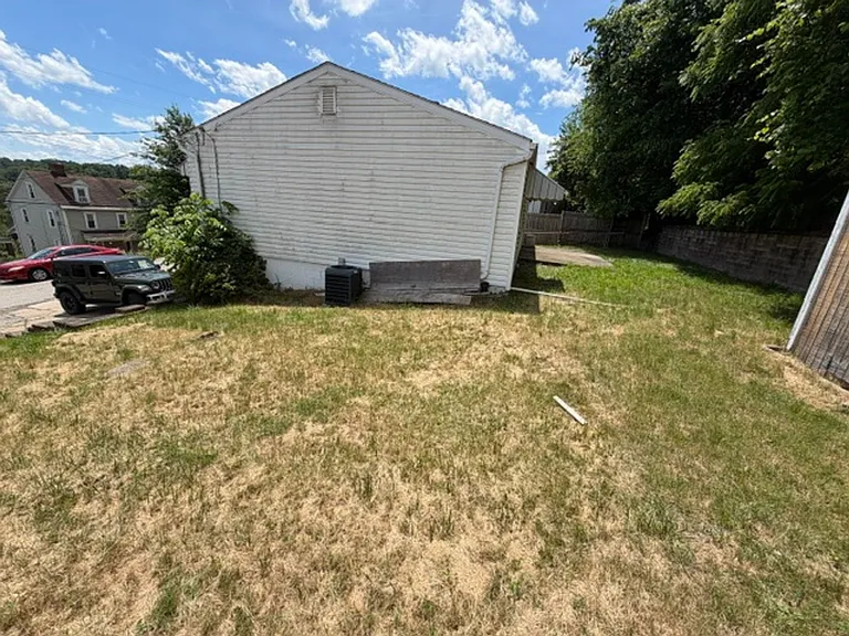 1911 Nash Ave — Photo 22