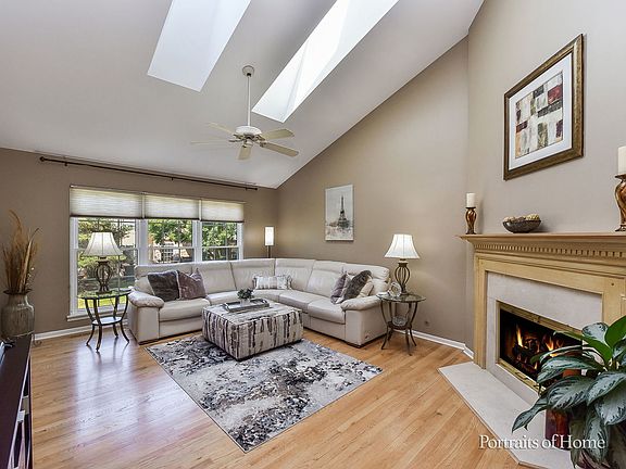 5th image of 124 Alsace Ct