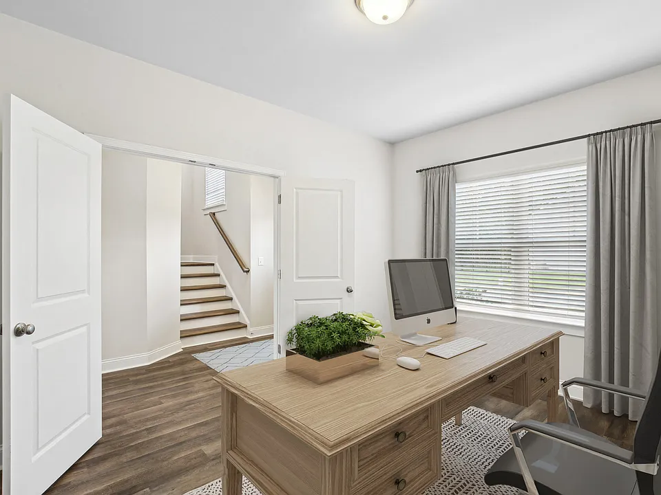 Private office space at the entrance of the home