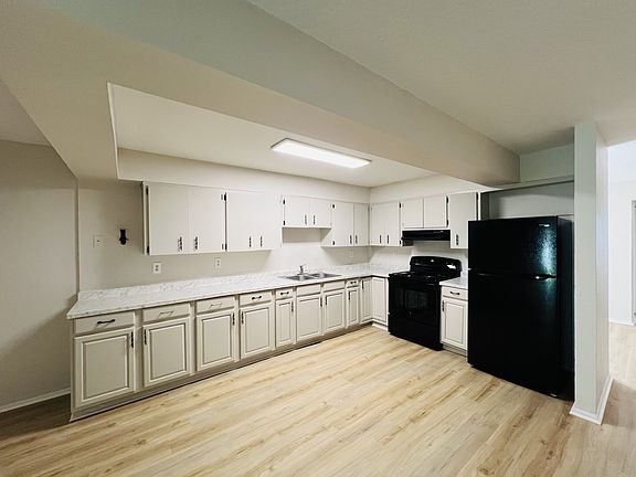 5th image of 15045 Willow Way Unit A