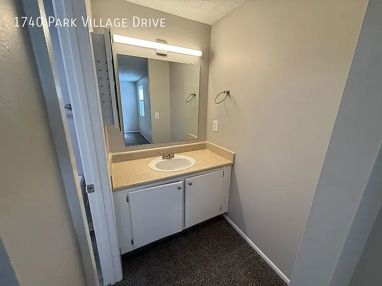 1740 Park Village Dr — Photo 14