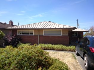 6037 39th Ave SW, Seattle, WA 98136