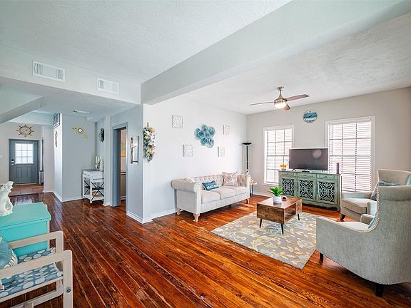 3rd image of 1414 Avenue N 1/2