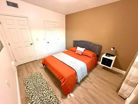 1006 Catherine St — Photo 30