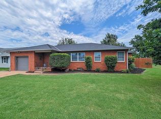 318 N 4th St, Okarche, OK 73762