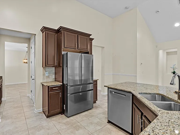 1201 E Redrock Ridge Ave — Photo 29